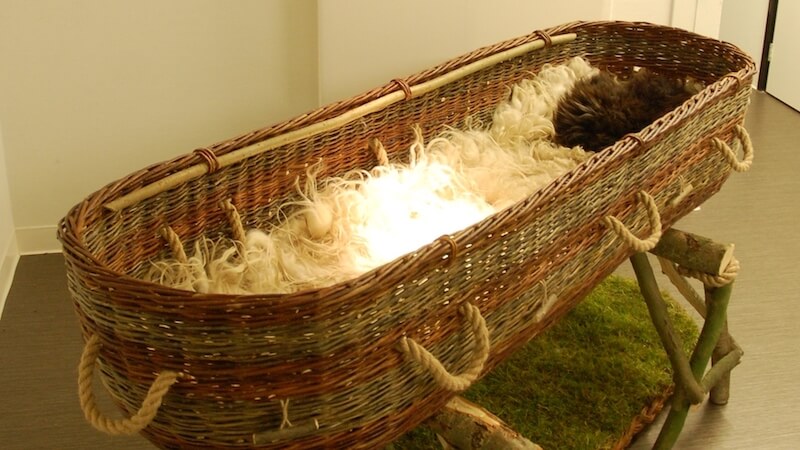 Uitvaartmand van graszoden